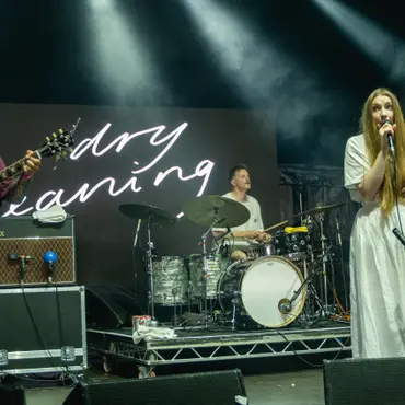 Picture of a musician: Dry Cleaning