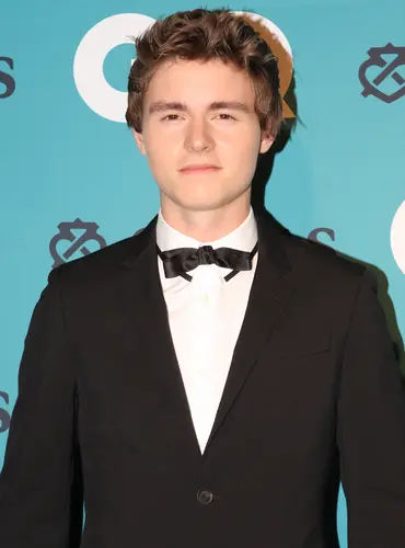 Picture of a person: Callan McAuliffe