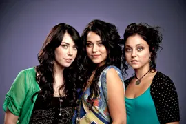 Image of Pop rock 2000s girls
