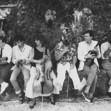 Picture of a musician: Penguin Cafe Orchestra