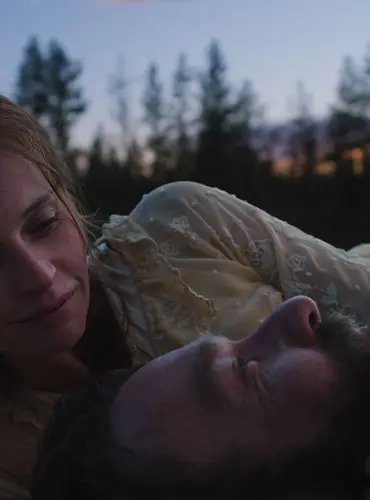 Picture of a movie: Train Dreams